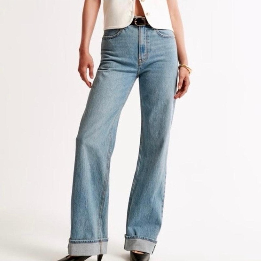 Abercrombie Curve Love High Rise 90s Relaxed Jean Cuffed 32 long